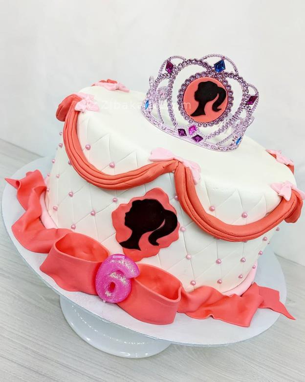 تم تولد باربی - Barbie